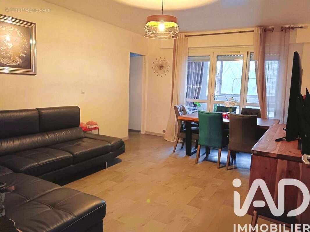 Photo 2 - Appartement à SAINT-OUEN-L'AUMONE