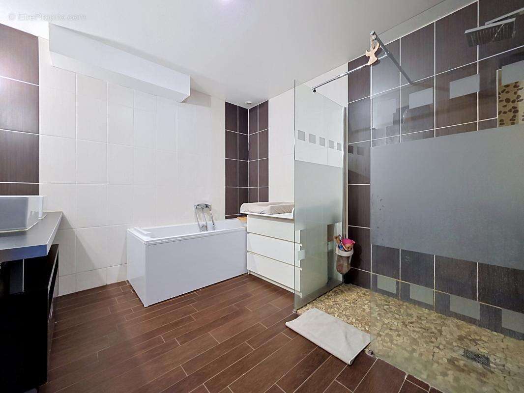 Appartement à DIEMOZ