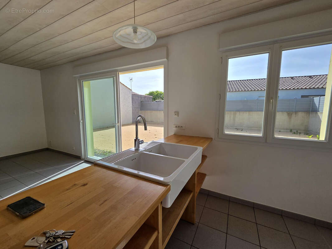 5mn du centre ville, et 10 mn des plages, idéale principale ou investissement locatif - photo 2