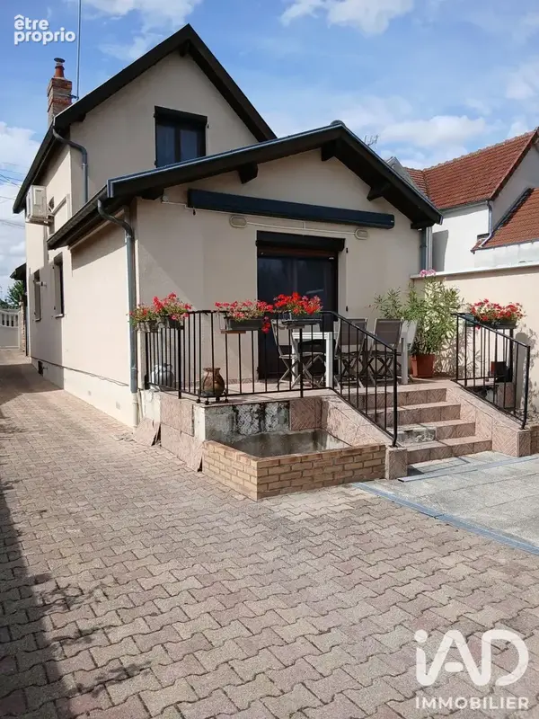 Photo 1 - Maison à LES NOES-PRES-TROYES