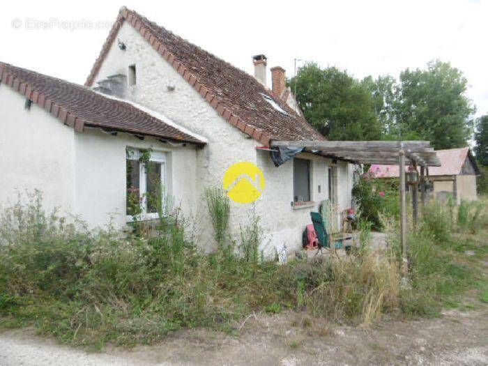 Maison à OULCHES