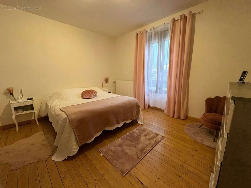 Maison à MARLES-EN-BRIE