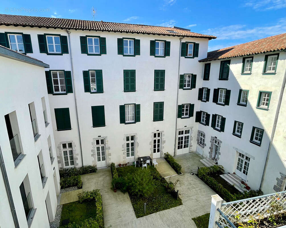 Bayonne - Bel immeuble de rapport  - 8 appartements - photo 3