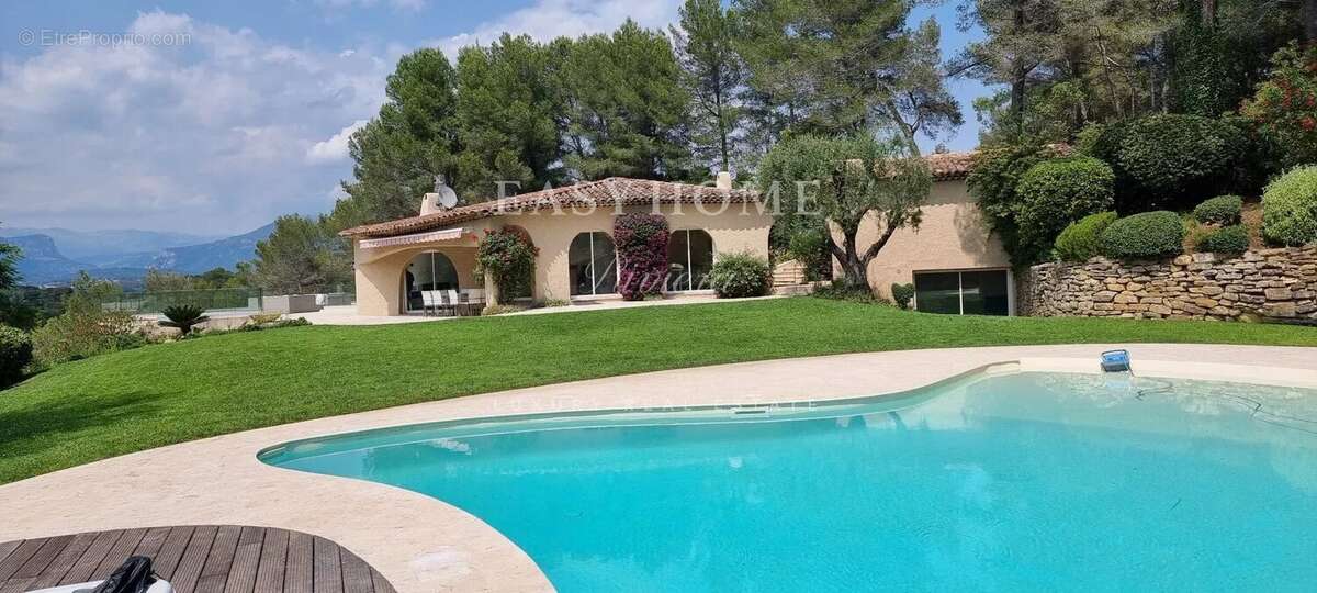 Maison à MOUANS-SARTOUX