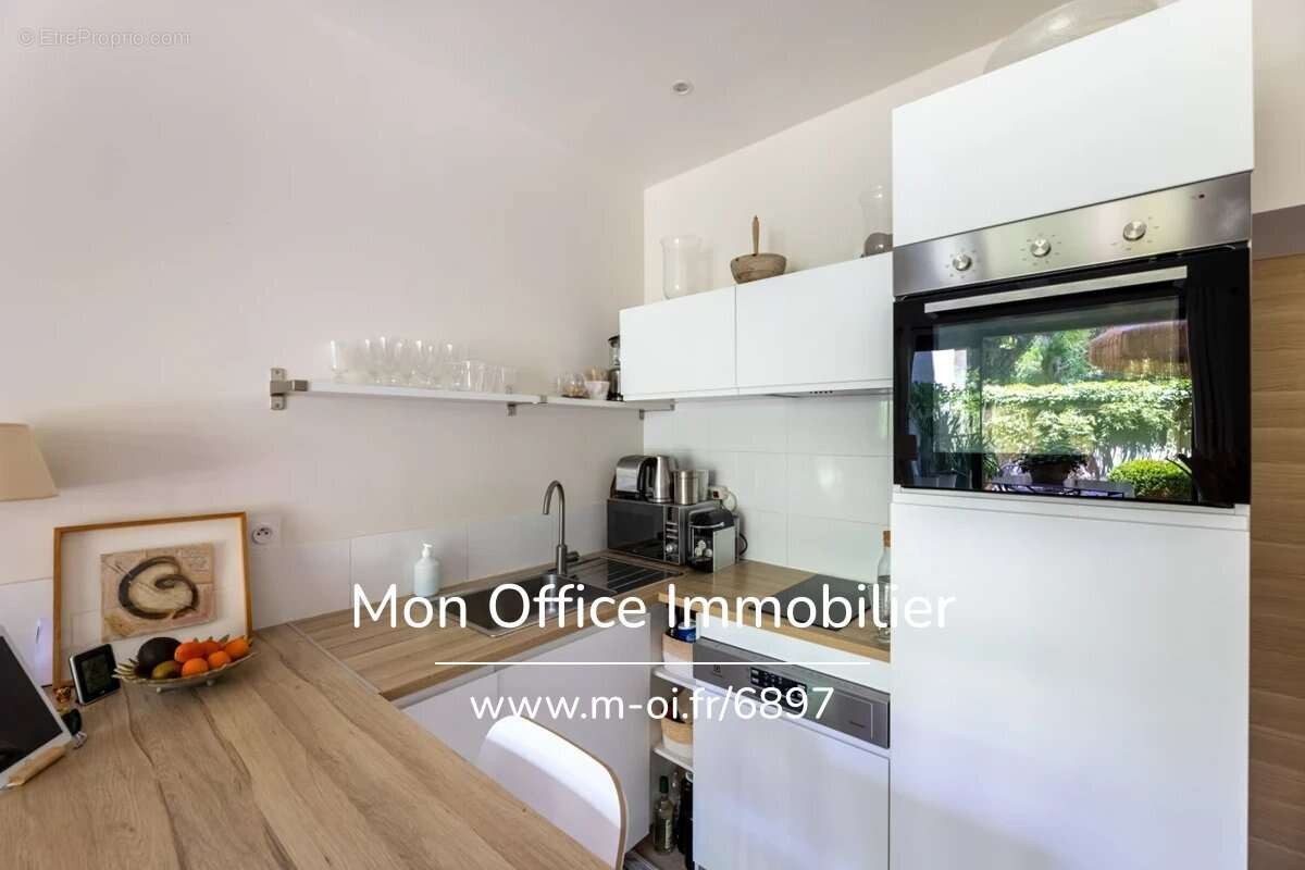 Référence : 6897-TLE - Rare sur le marché- Centre Ville Historique - Appartement rénové 3 pièces - 22 m2 de terrasse - photo 4