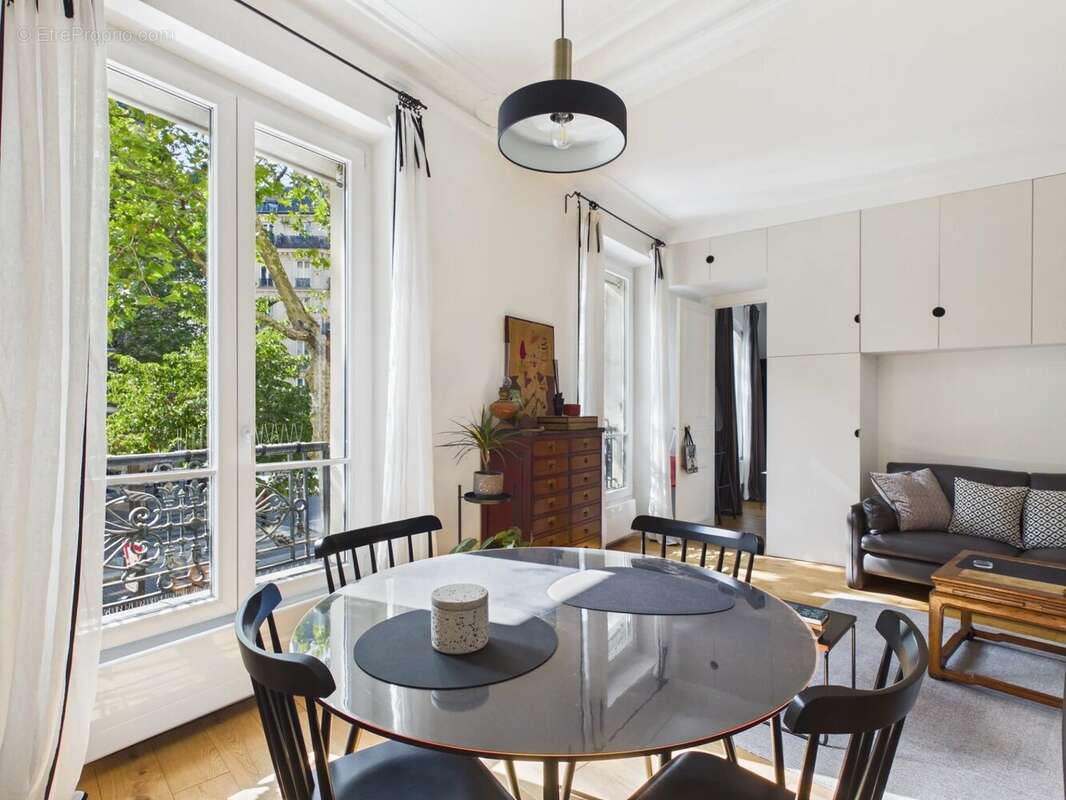 Appartement à PARIS-18E