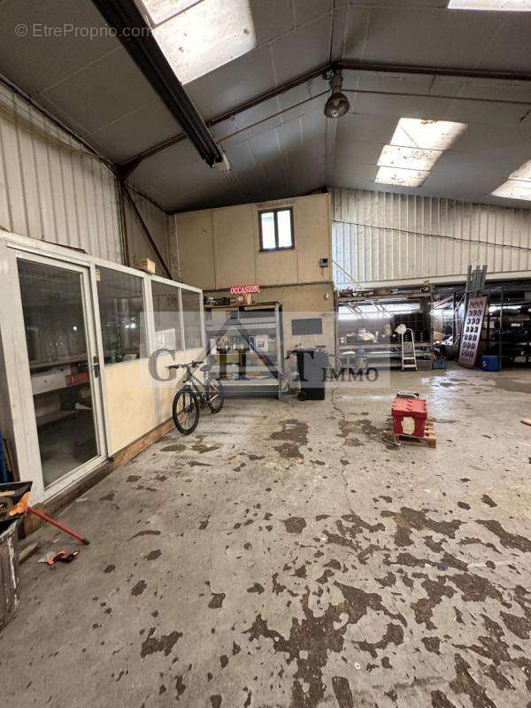 Terrain à LAGNY-LE-SEC