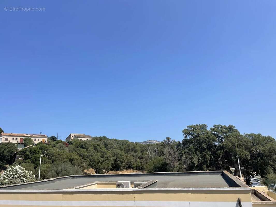 Appartement 3p  70m2 avec terrasse et parking - photo 3