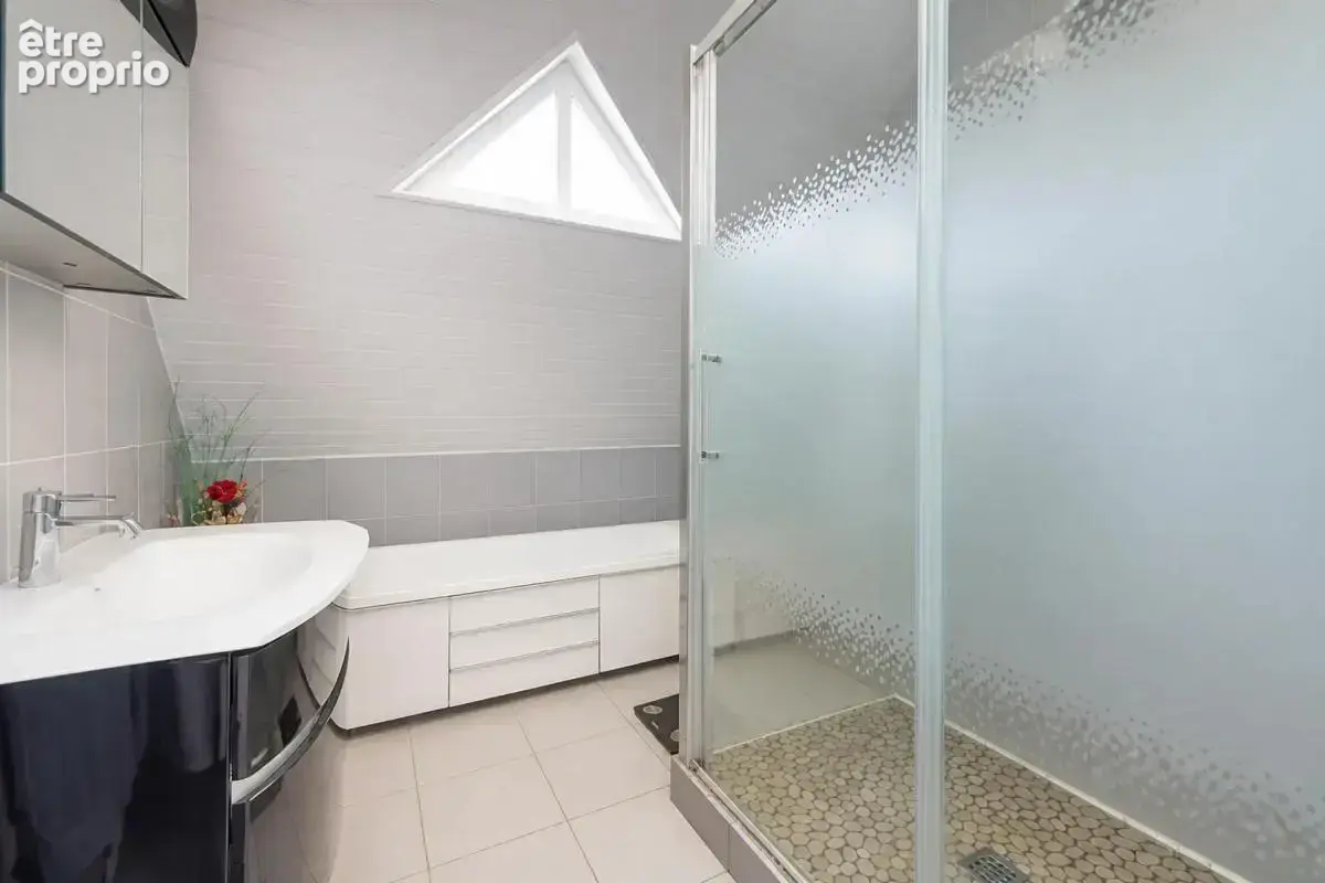 Maison familiale rénovée 4 chambres, environnement bucolique à Saint-Arnoult-en-Yvelines - photo 7