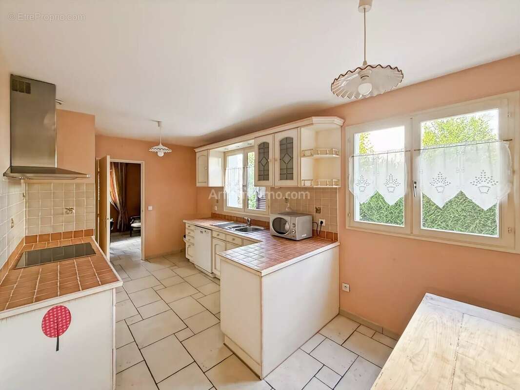 Maison à SOISY-SUR-SEINE