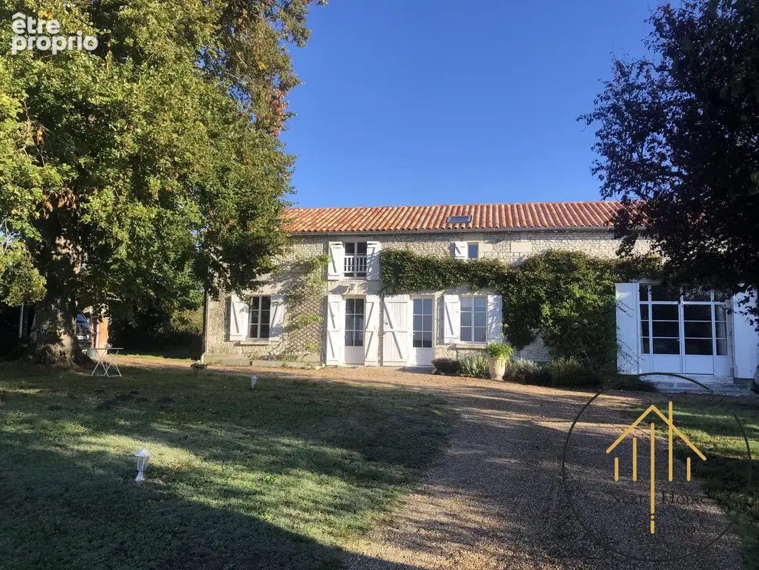 Photo Maison à Courcoue au prix de 328 600€