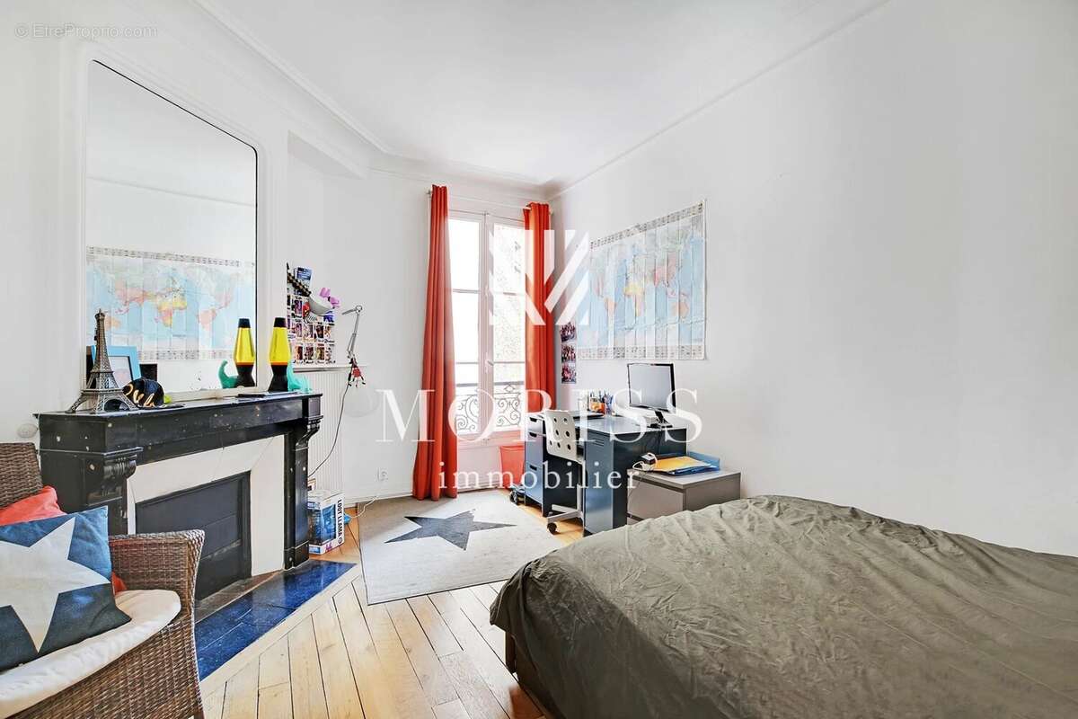 Appartement à PARIS-2E