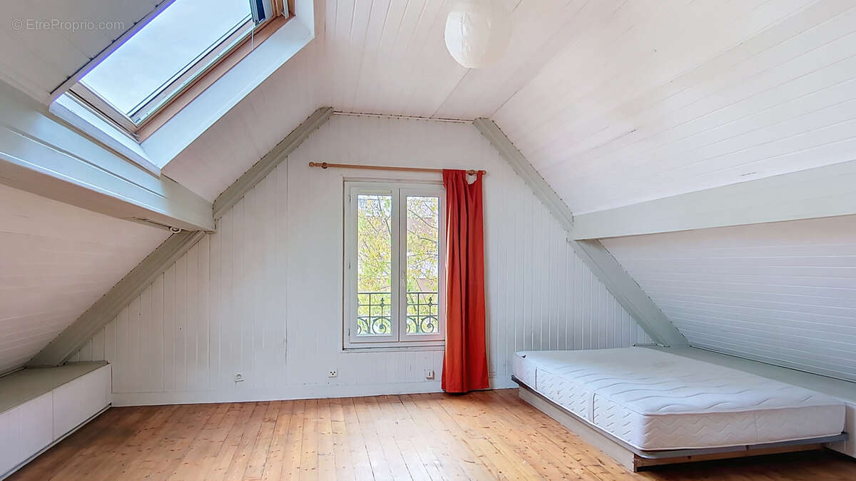 Maison à SARTROUVILLE