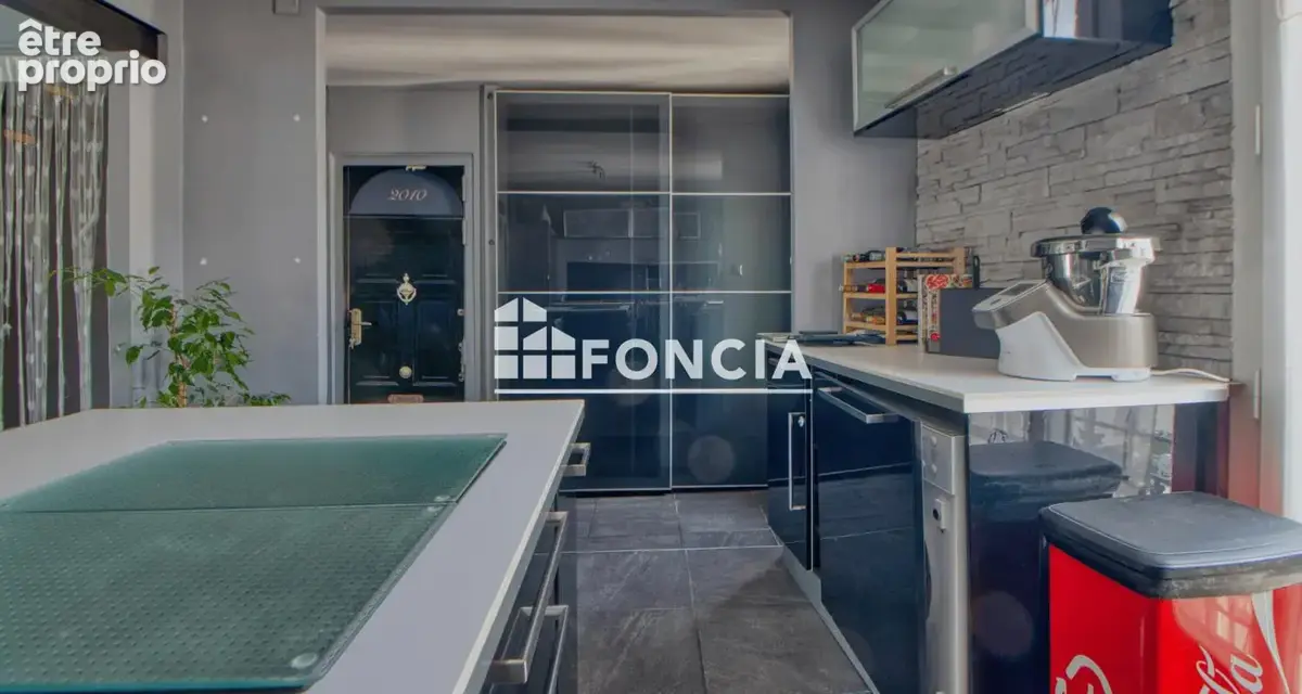 Coup de coeur foncia – grand t2 en duplex avec un charme fou + cave en sous-sol - photo 8