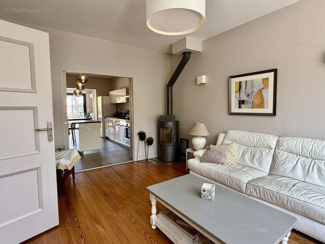 Albi Maladrerie - Superbe maison de ville entièrement rénovée - 160 m2 habitables. - photo 5