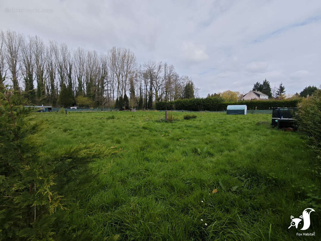 Terrain à THUN-L'EVEQUE