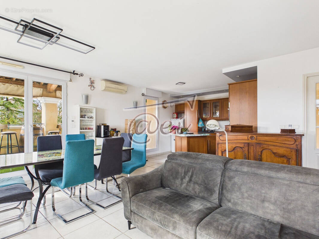 Appartement à SAINT-MAXIMIN-LA-SAINTE-BAUME