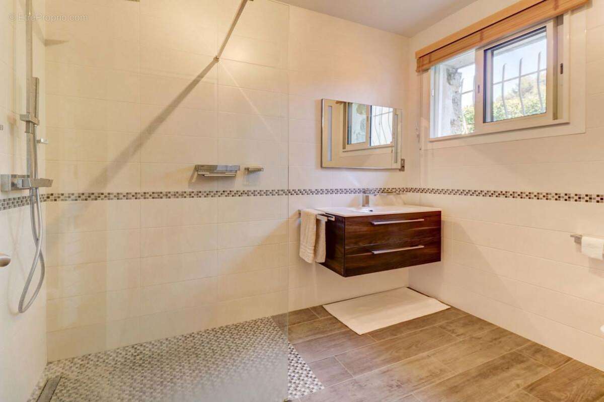 Maison à MOUANS-SARTOUX