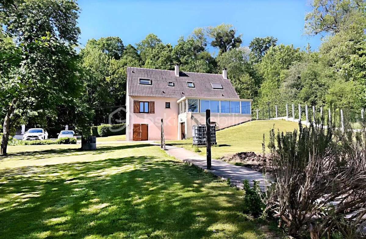 Maison à COUTEVROULT