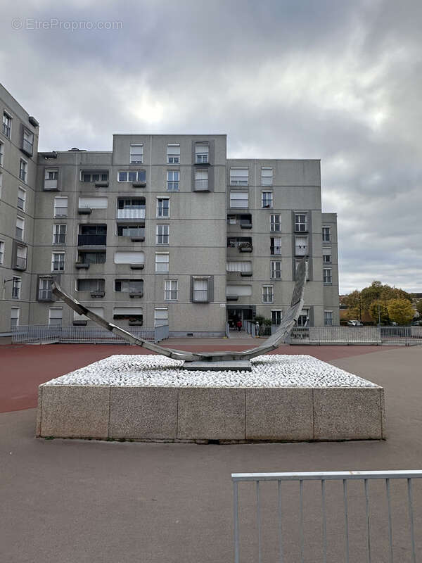 Appartement à DAMMARIE-LES-LYS