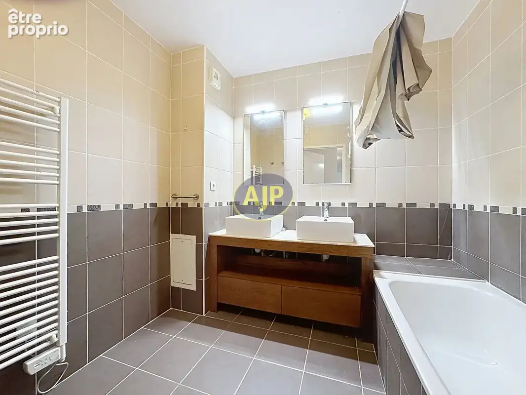 Capbreton proche port et hossegor - t3 en rez-de-jardin avec garage, parking et cave - photo 8