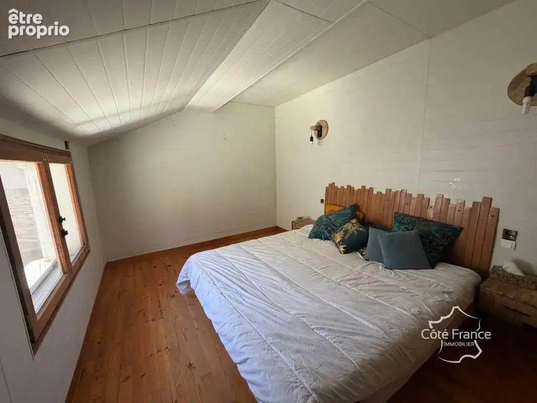 Magnifique maison en pierre de taille   Charme atypique et b - photo 15