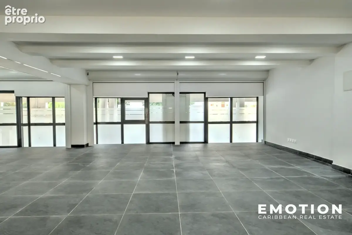 Local commercial 115 m2 - a vendre - photo 5