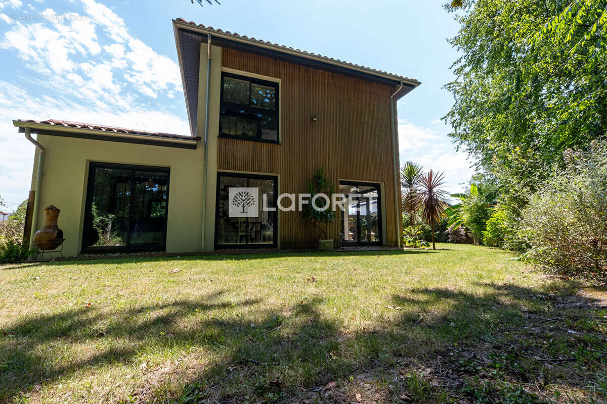 Maison 6 pièces - 118 m²  - Anglet - photo 4