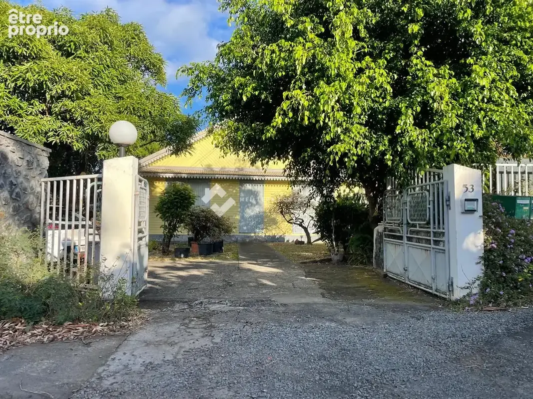 Maison 5 pièces 131 m² à vendre à Saint-Louis (97421) - photo 2