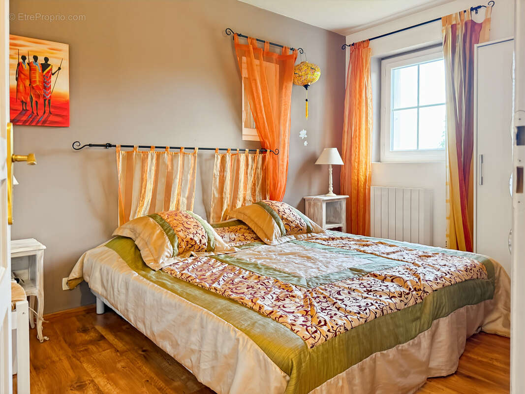 Maison à VILLENEUVE-DE-BERG