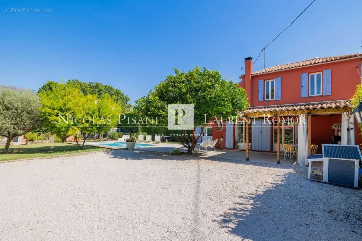 Maison à COLOMARS