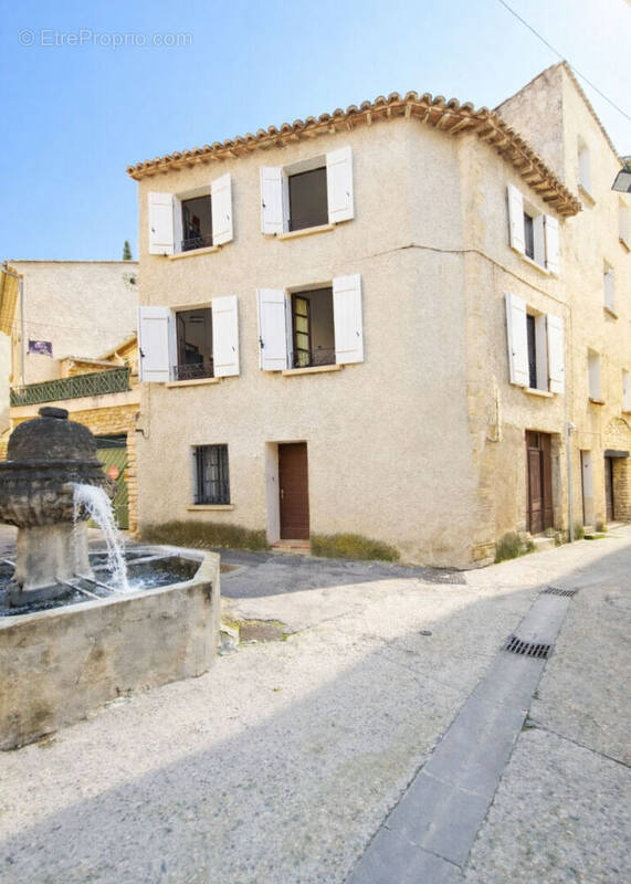 Maison à MAZAN