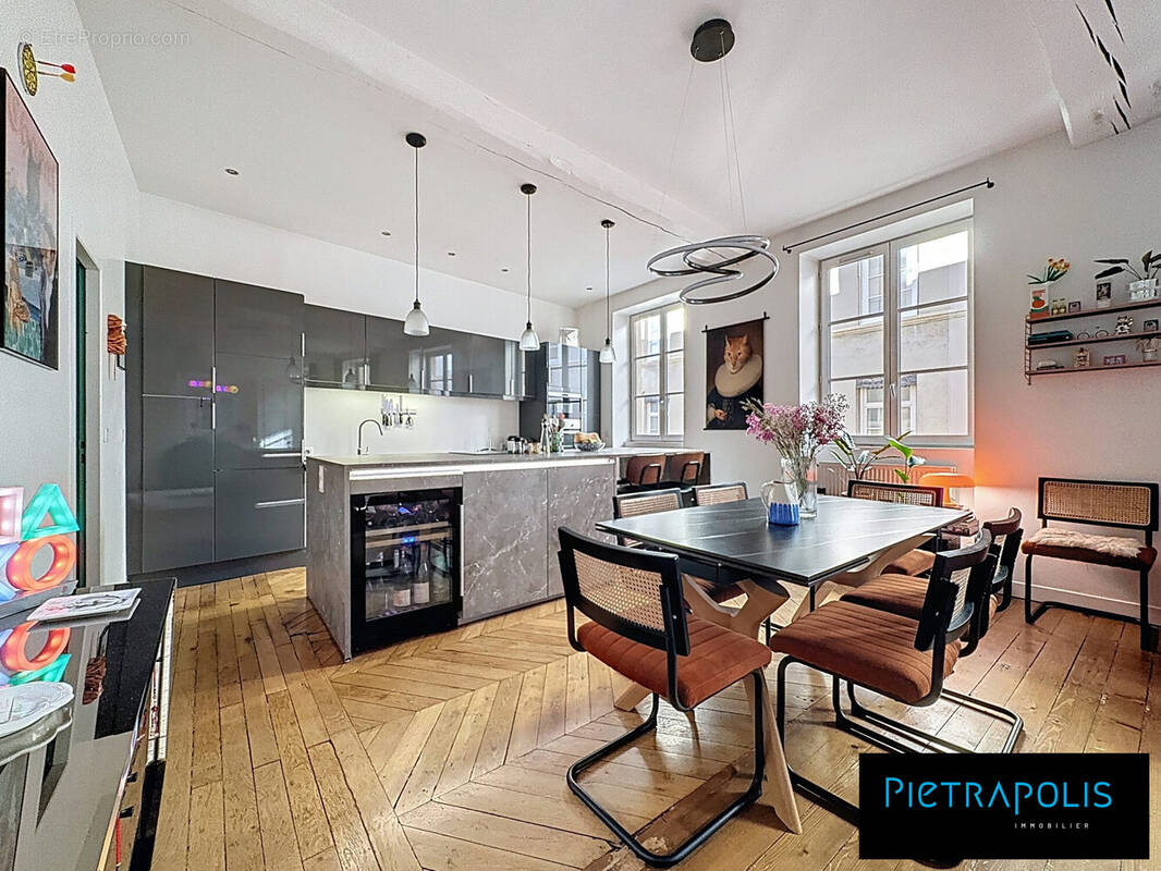 Appartement à LYON-1E