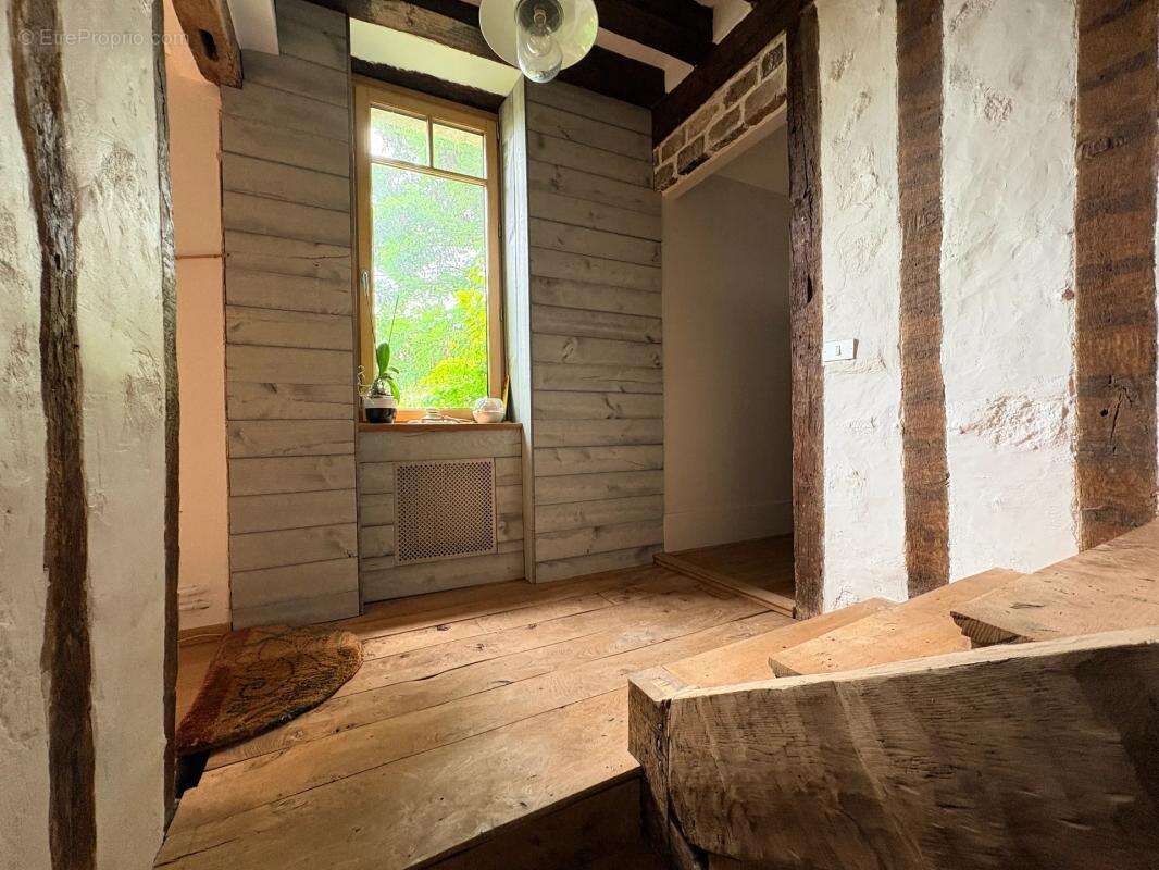 Maison de 7 pièces de 240 m² - photo 13