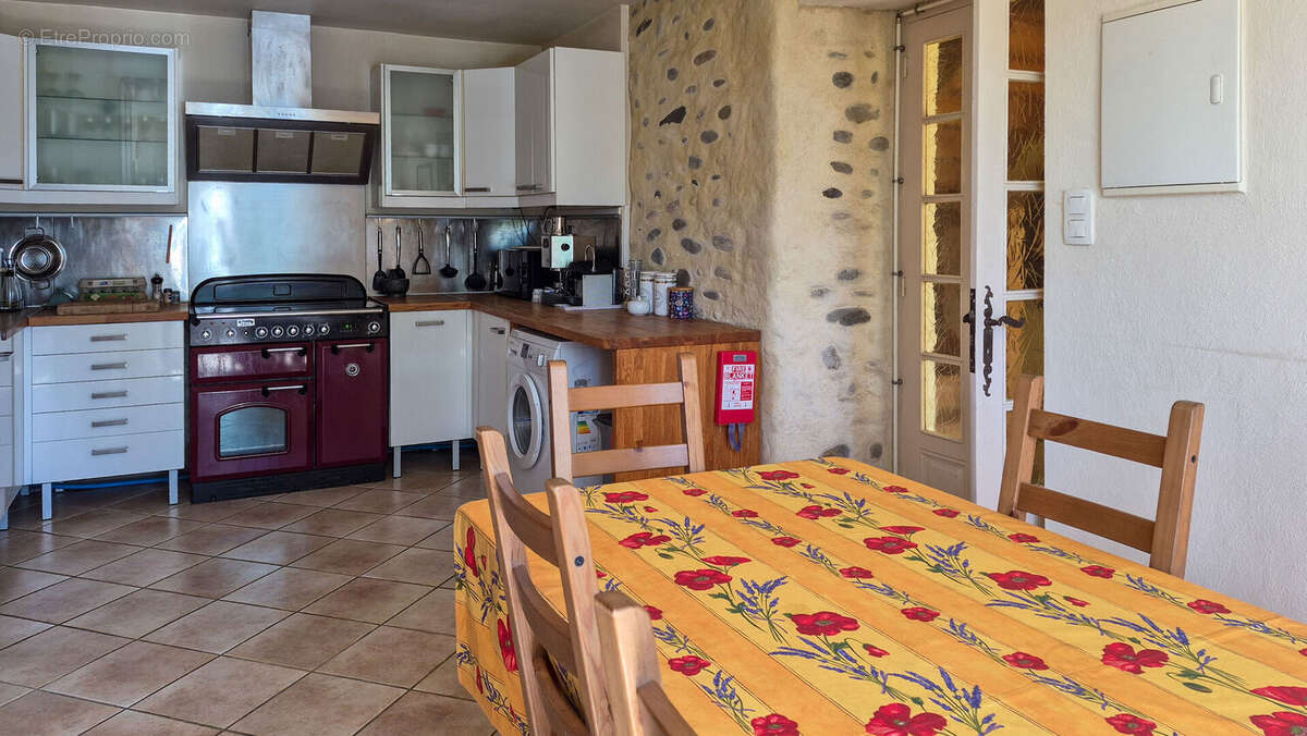 cuisine - Maison à SOULA