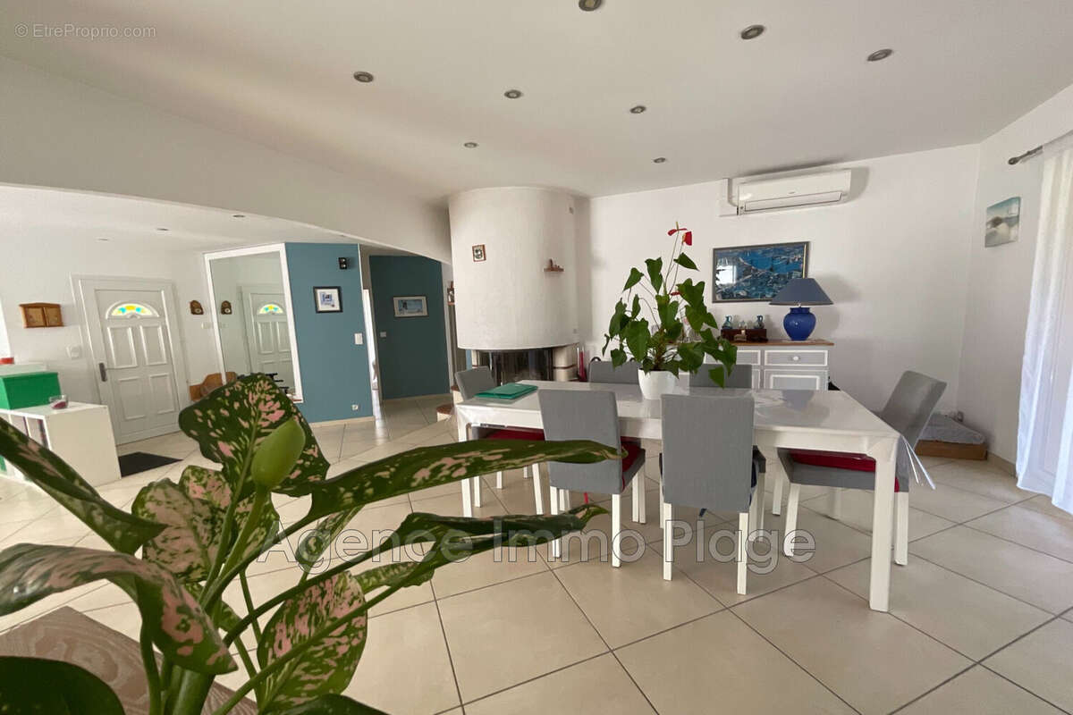 Maison 126 m² à Queyrac  - photo 9