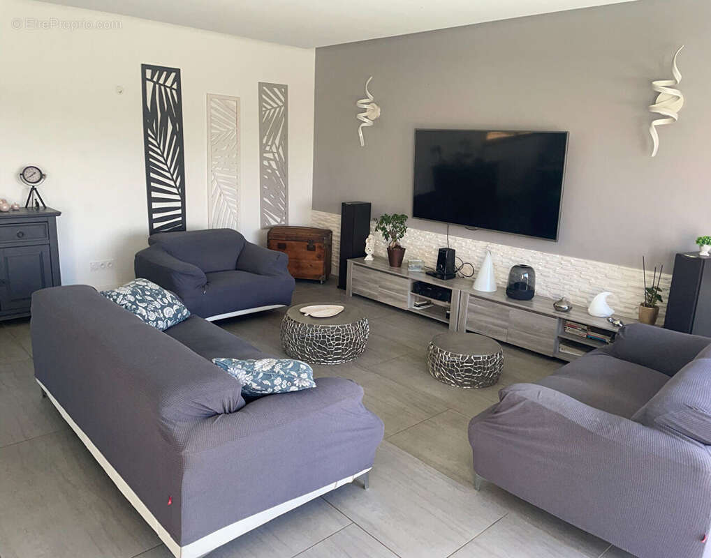 Maison à REVENTIN-VAUGRIS