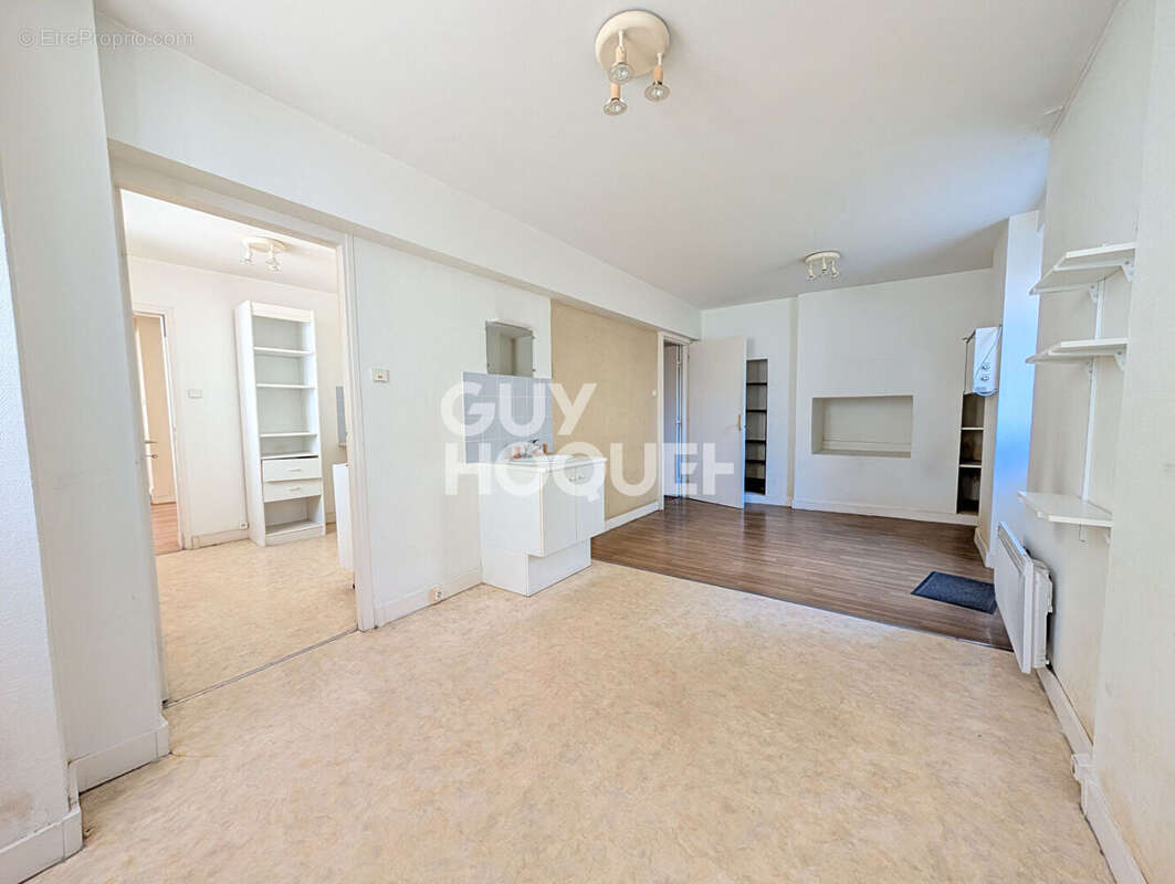 Commerce à LOUVECIENNES