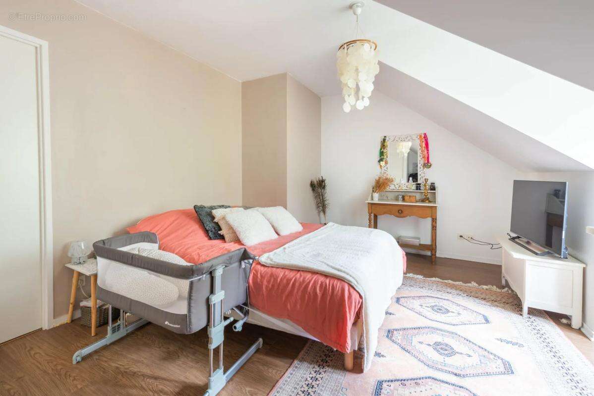 Appartement à FONTENAY-LE-FLEURY