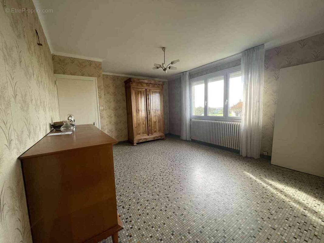 Maison à LES HERBIERS