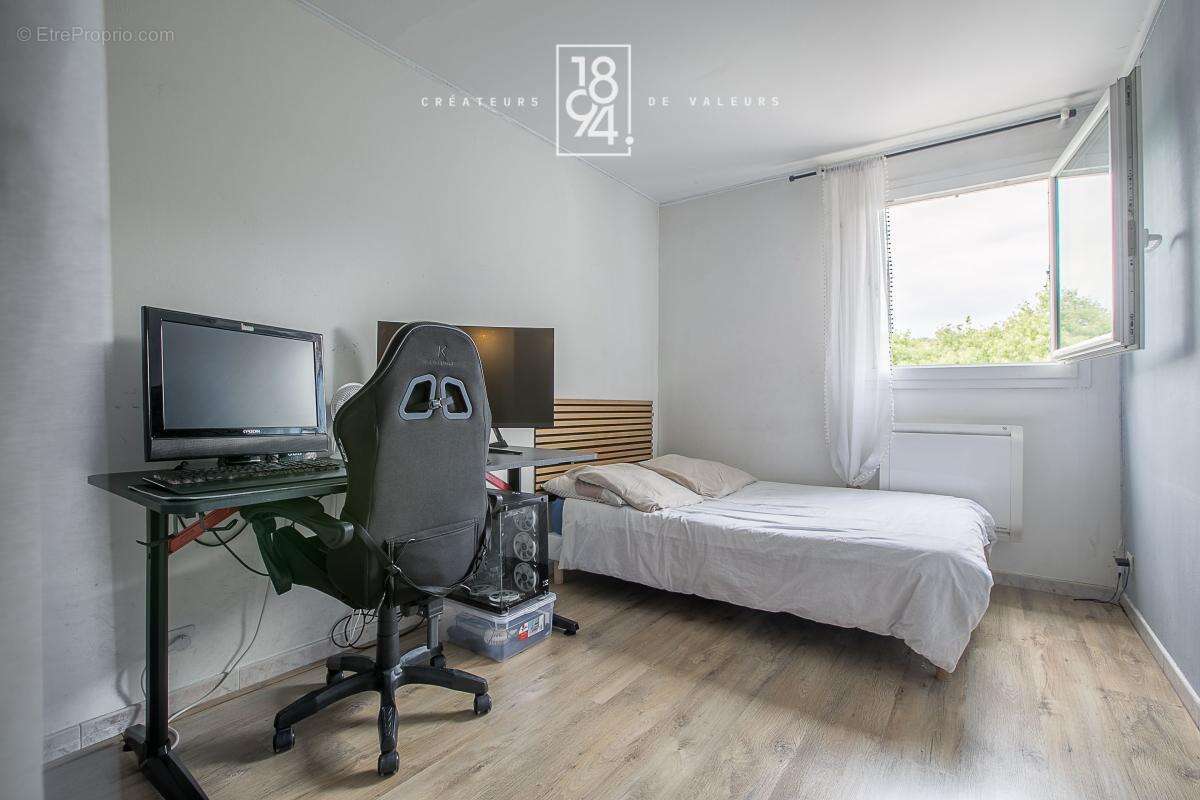 Appartement à MARSEILLE-11E