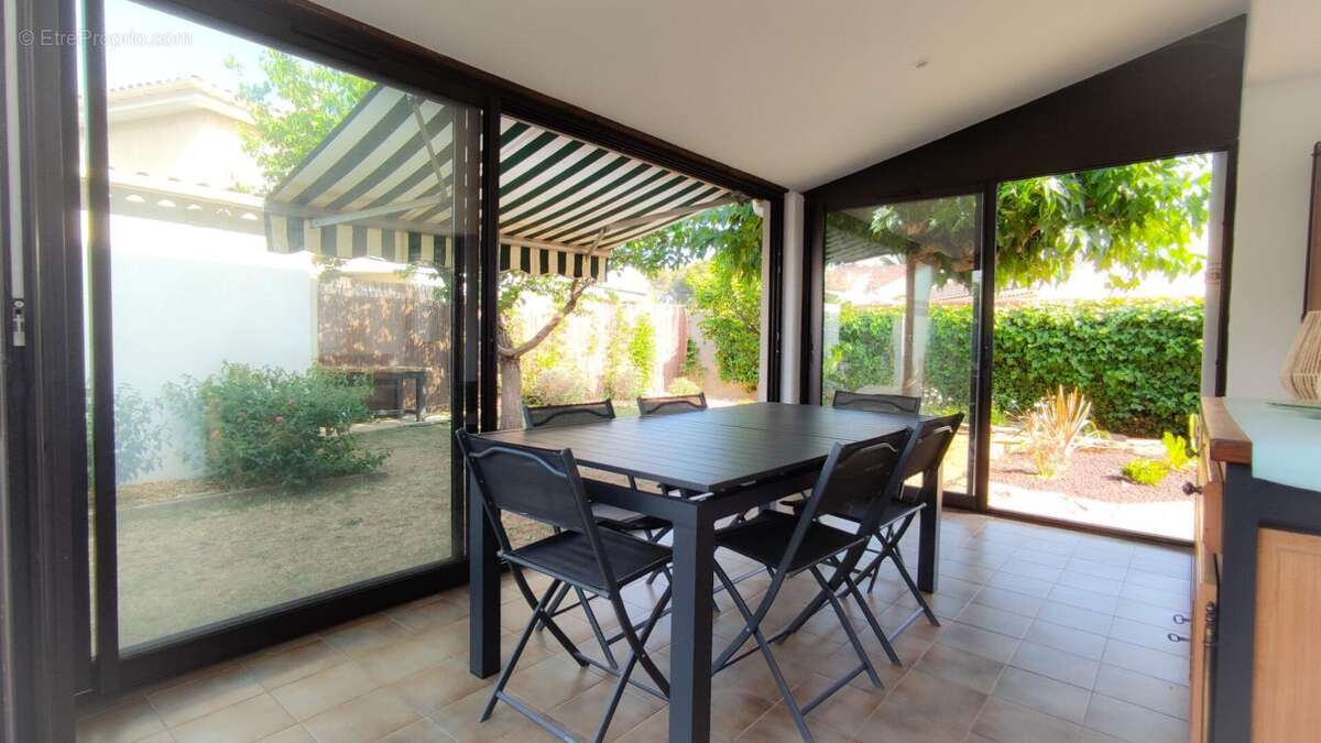 Maison à LA LONDE-LES-MAURES