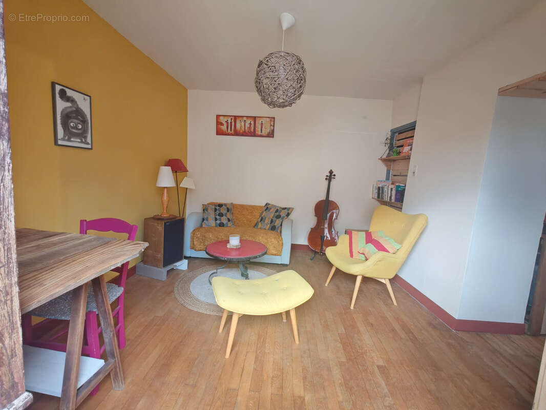 Maison à CHALLES-LES-EAUX