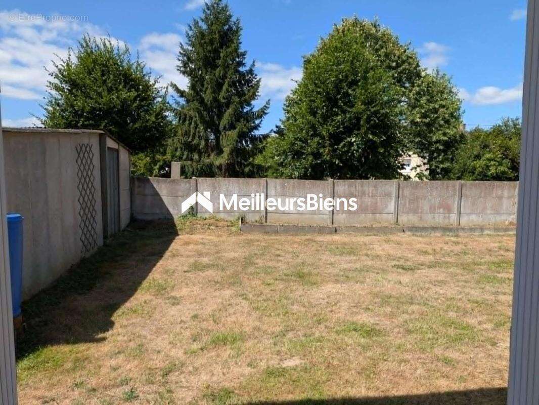 Maison Familiale centre ville de Guer 107 m² hab sur 635m² de terrain clos - Garage - photo 8