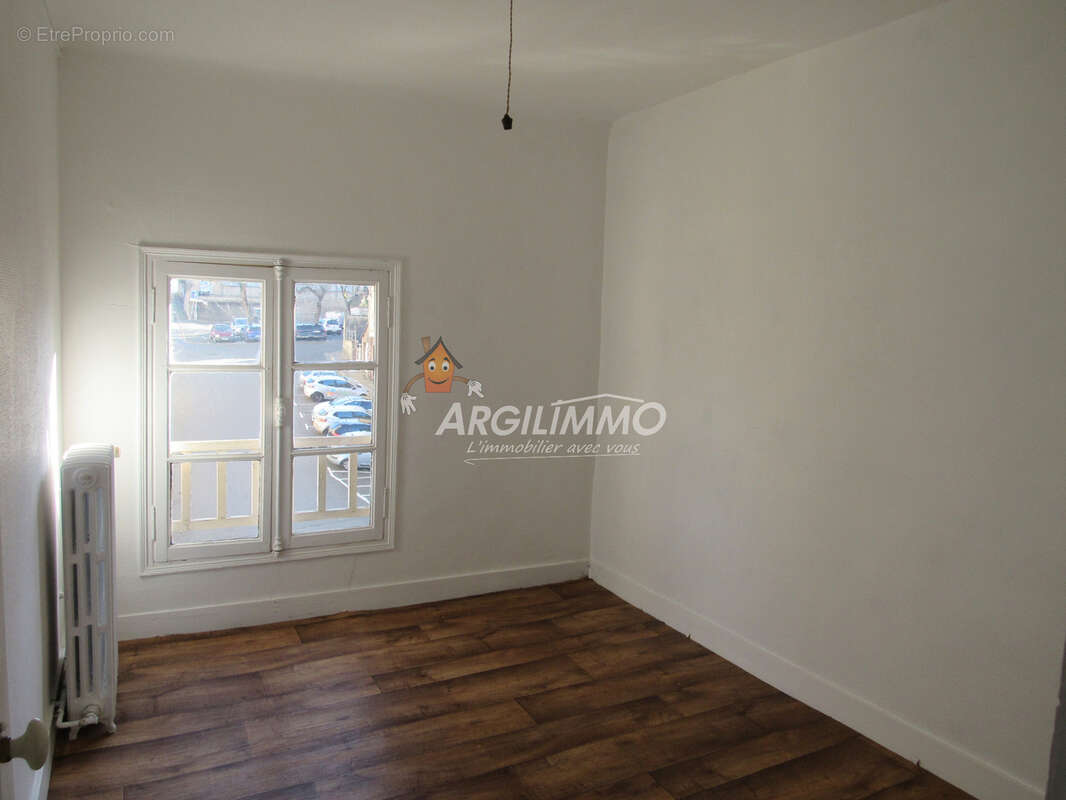 Maison à SAINT-CALAIS