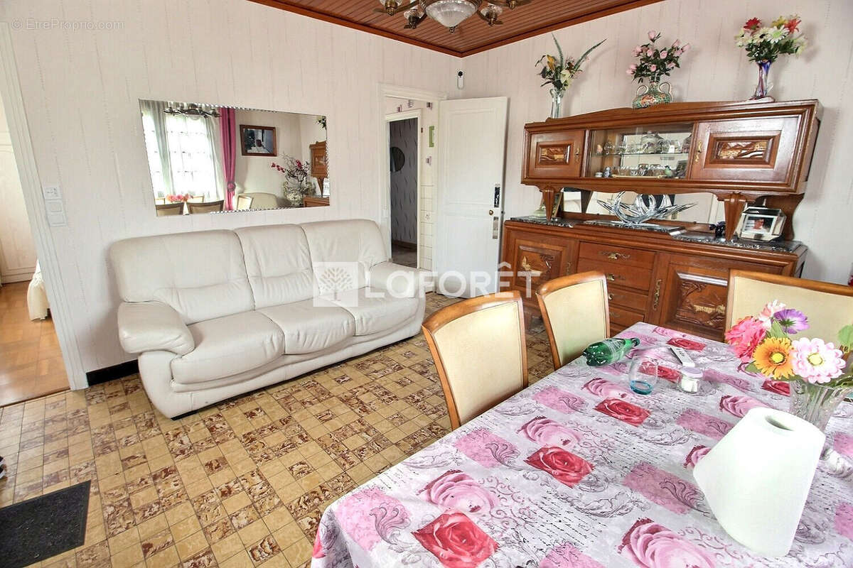 Maison à VILLENEUVE-LA-GARENNE