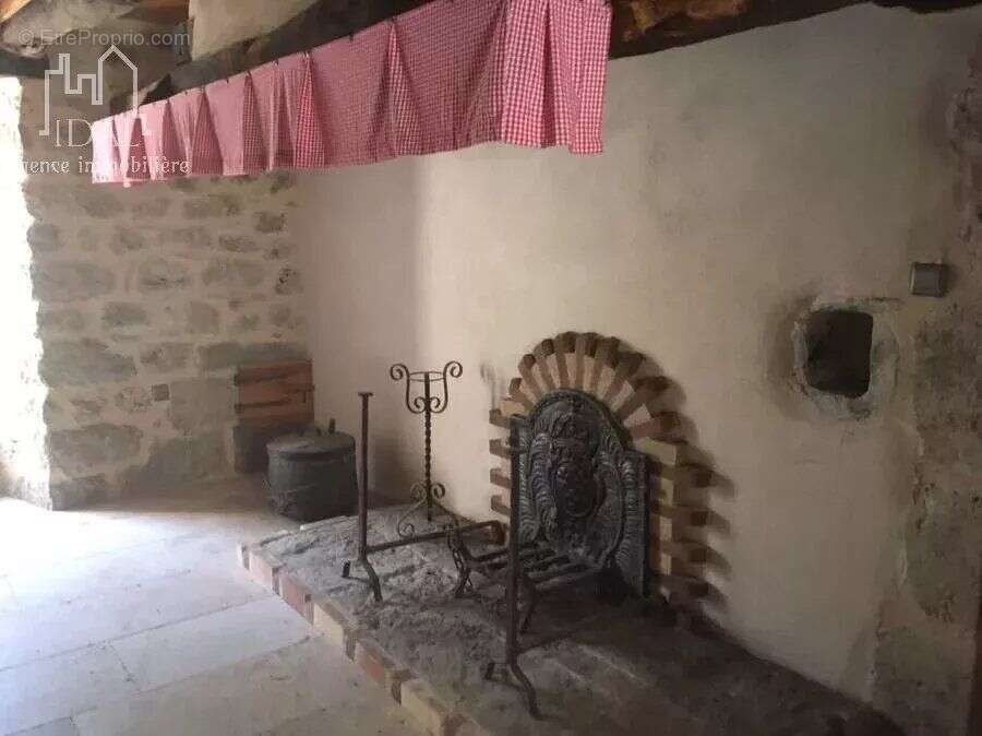 Maison à LA TIEULE