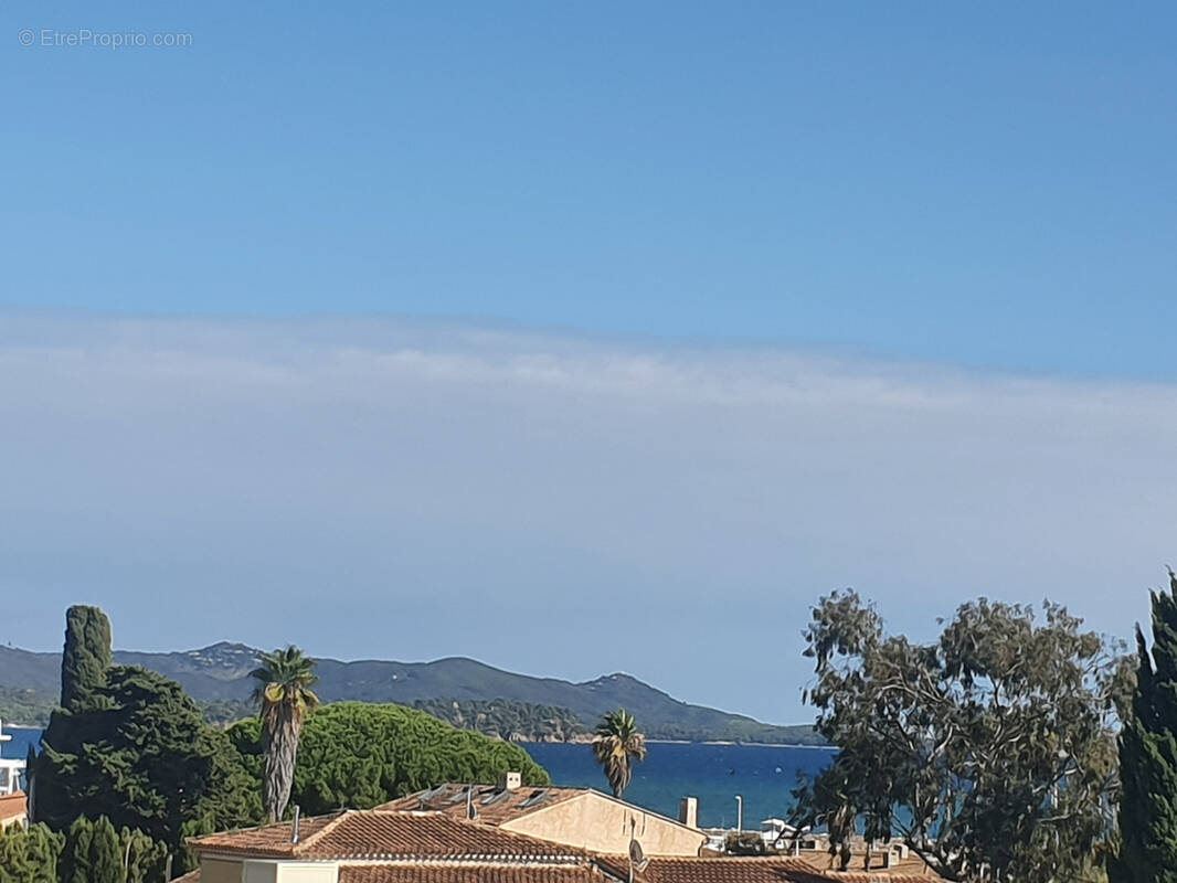 Appartement à LA LONDE-LES-MAURES