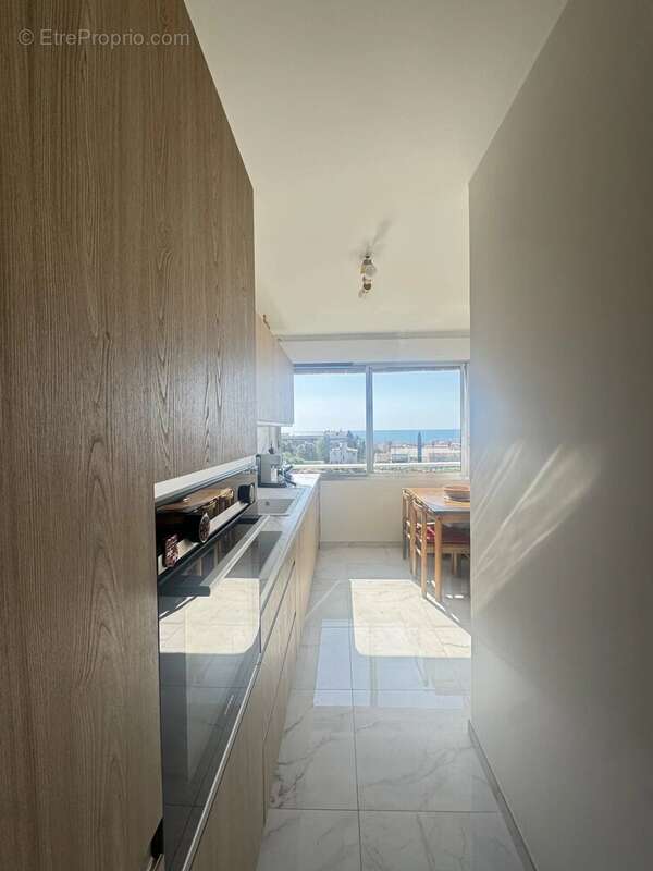 Appartement à VALLAURIS