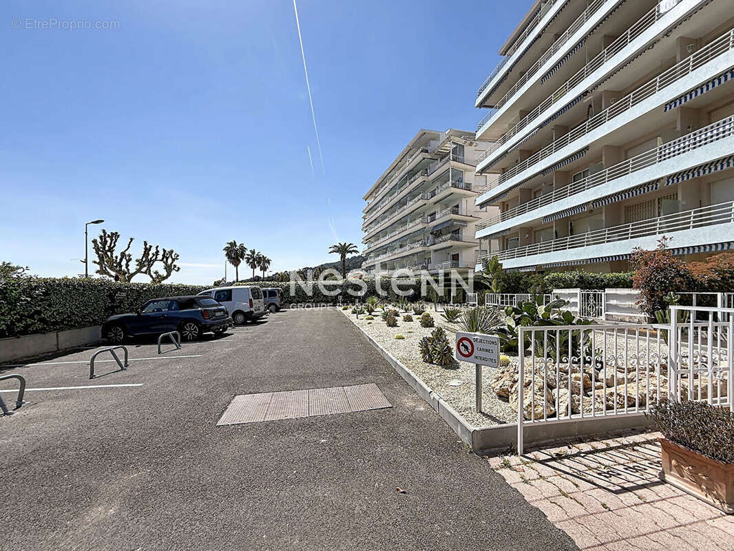 Appartement à VALLAURIS